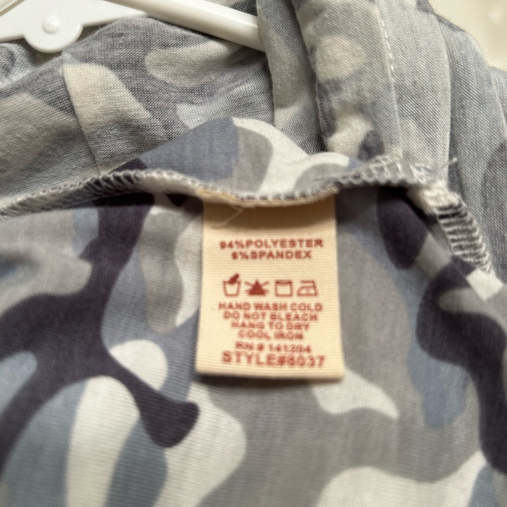 Hem & Thread Pullover - Picture 3 of 3
